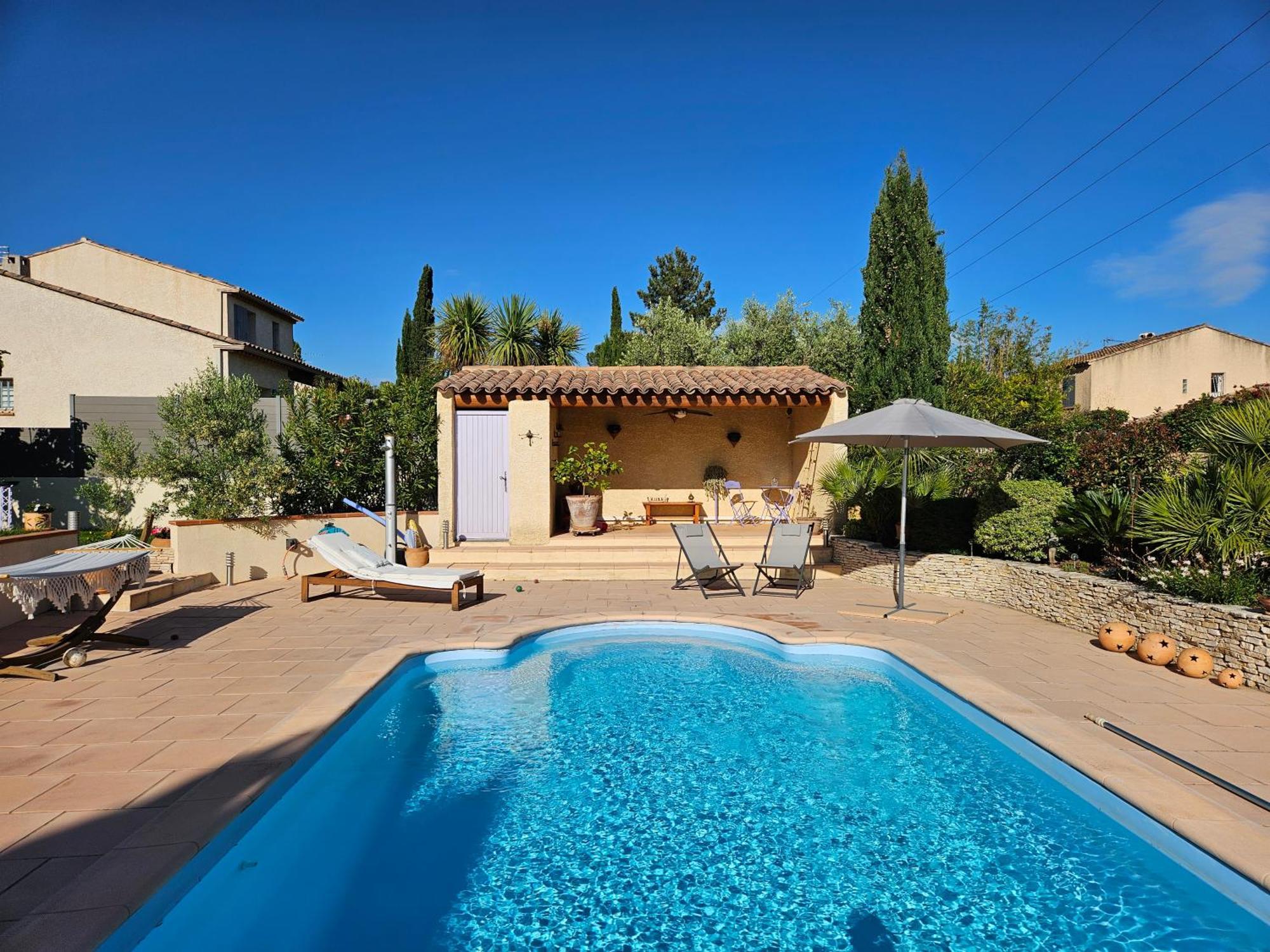 Villa Au Pied Du Massif Des Costes Pélissanne Exterior foto